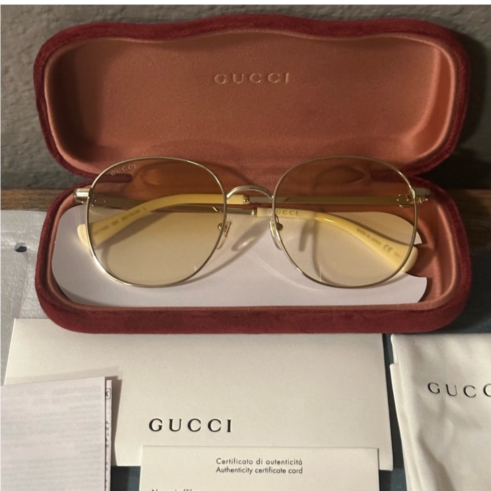 Gucci GG Sunglasses with Gold Frame and Amber Lenses NWT 💯 authentic - Picture 2 of 12